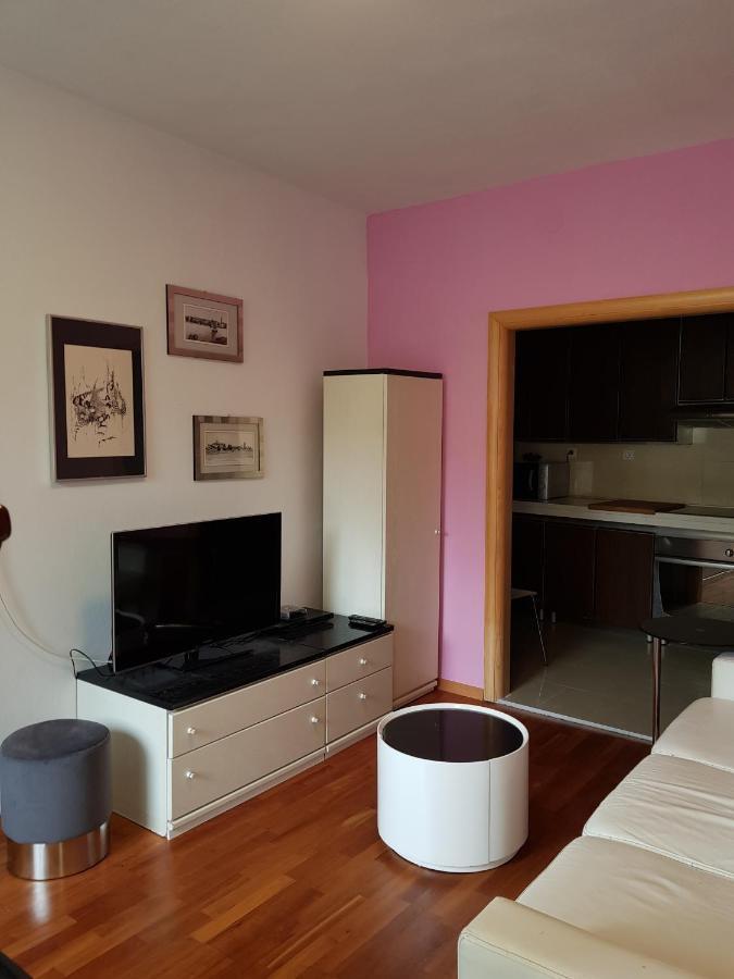 Apartment And Room Marija Krk Town Exteriör bild